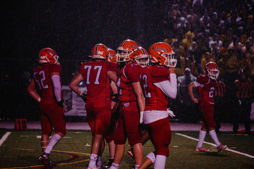 Memorable Weather and Mentors Inspire Seniors to Overcome PJP During Pink-Out